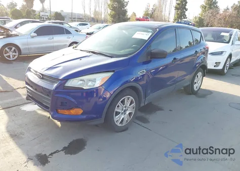 2014 Ford Escape S z USA, uszkodzony, nr VIN 1FMCU0F77EUA35054